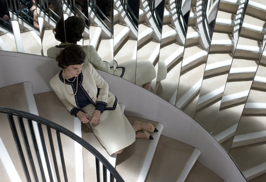 31-rue-cambon-appartement-coco-chanel-fameux-escaliers-miroirs-1